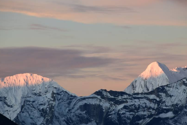 Cholatse Peak Climbing